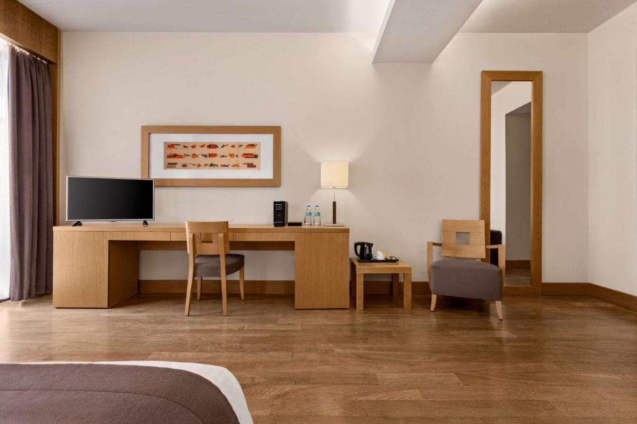 Отель Lazart Hotel, Trademark Collection By Wyndham